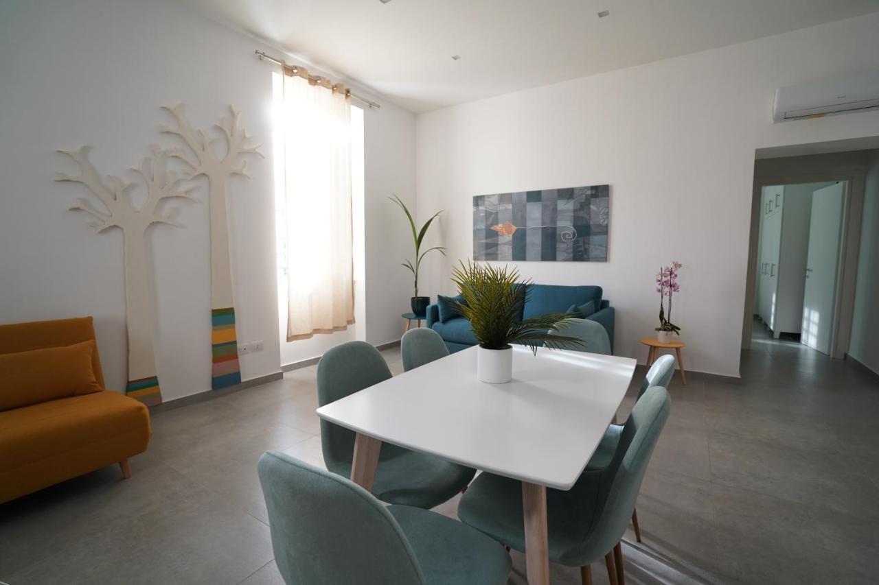Cosmo 38 Luxury Apartment