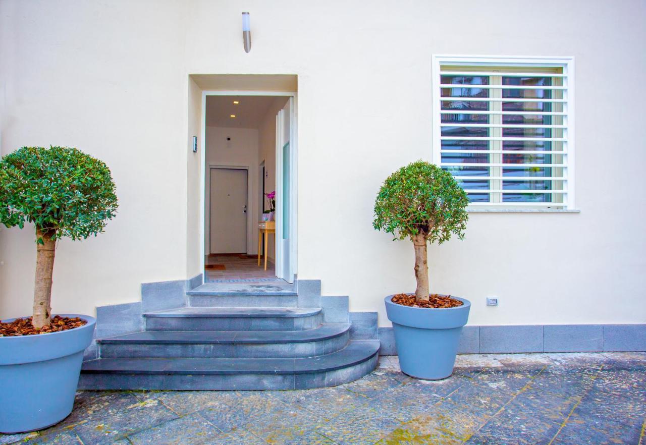 Cosmo 38 Luxury * Naples
